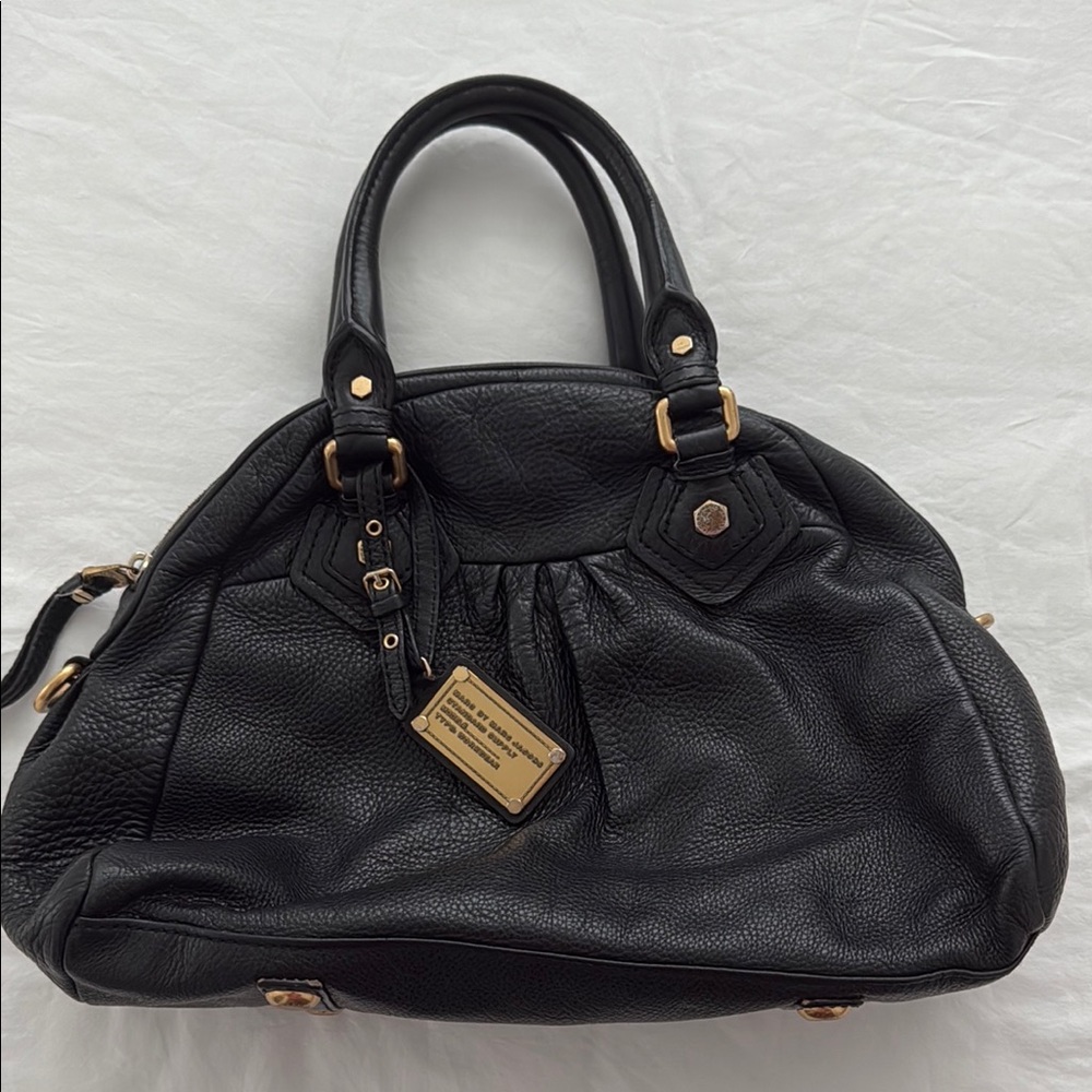 Marc Jacobs Elegant Black Leather Handbag
